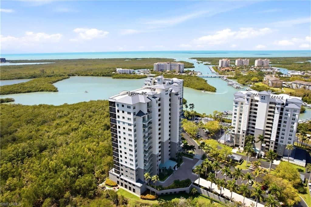 425 Cove Tower Dr, Unit 1002, Naples, FL 34110 Photo