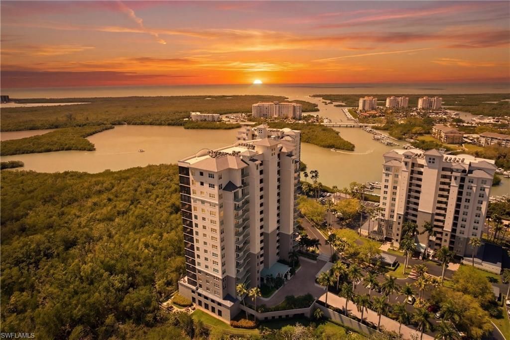 425 Cove Tower Dr, Unit 1002, Naples, FL 34110 Photo