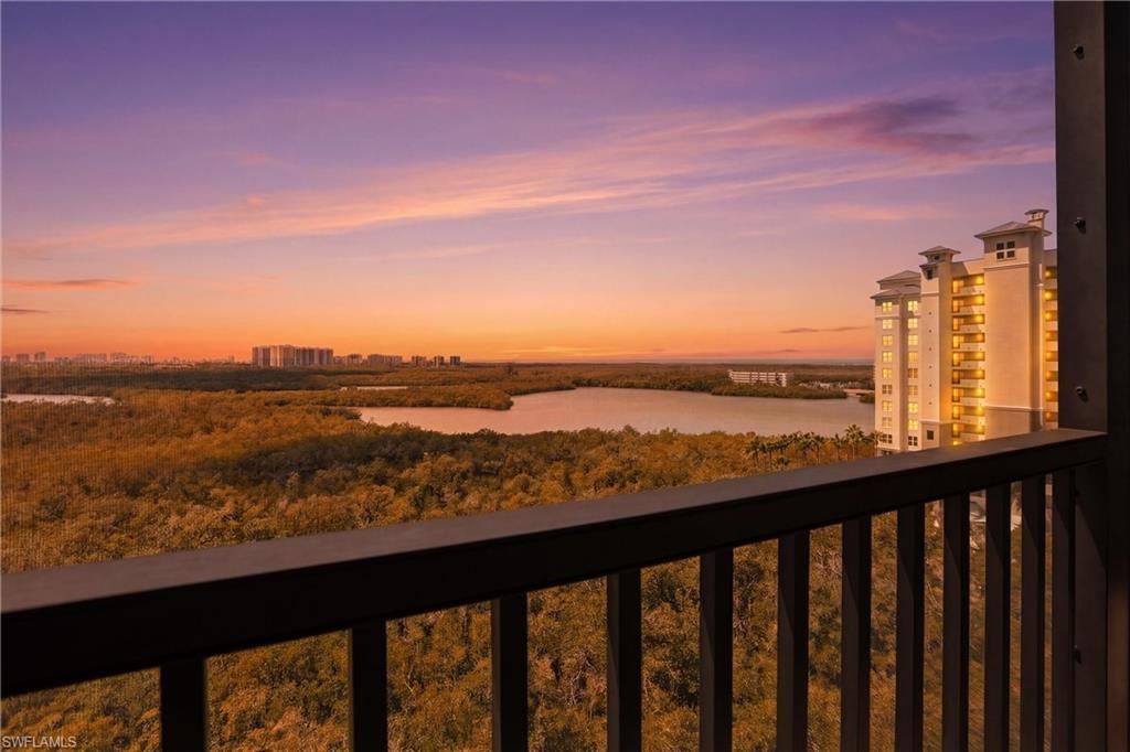 425 Cove Tower Dr, Unit 1002, Naples, FL 34110 Photo