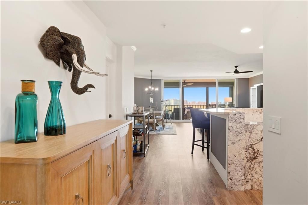 425 Cove Tower Dr, Unit 1002, Naples, FL 34110 Photo