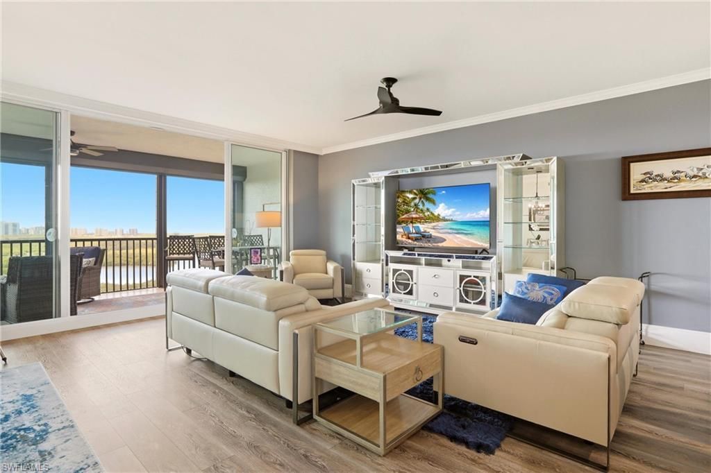 425 Cove Tower Dr, Unit 1002, Naples, FL 34110 Photo