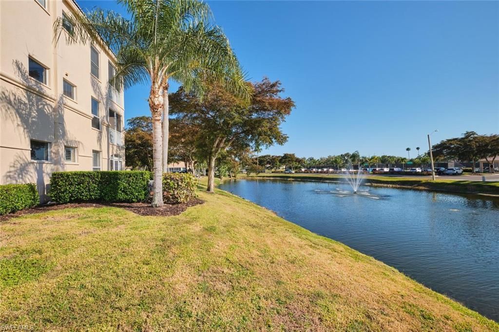 17040 Willowcrest Way, Unit 301, Fort Myers, FL 33908 Photo