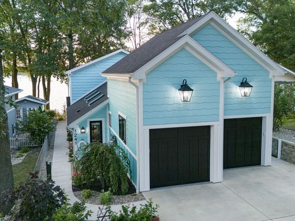 1241 Lakeview Drive, Portage, MI 49002