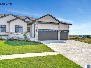 8032 S 43rd Street, Lincoln, NE 68516