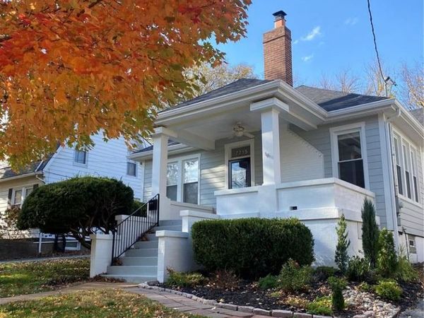 7715 Suffolk Avenue , Shrewsbury, MO 63119