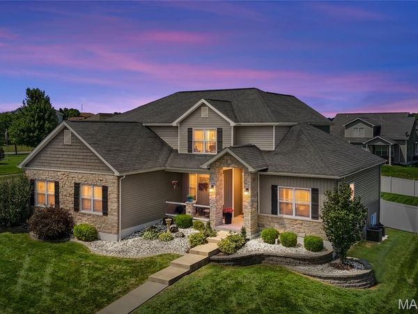 1219 Castle Green Drive , Waterloo, IL 62298