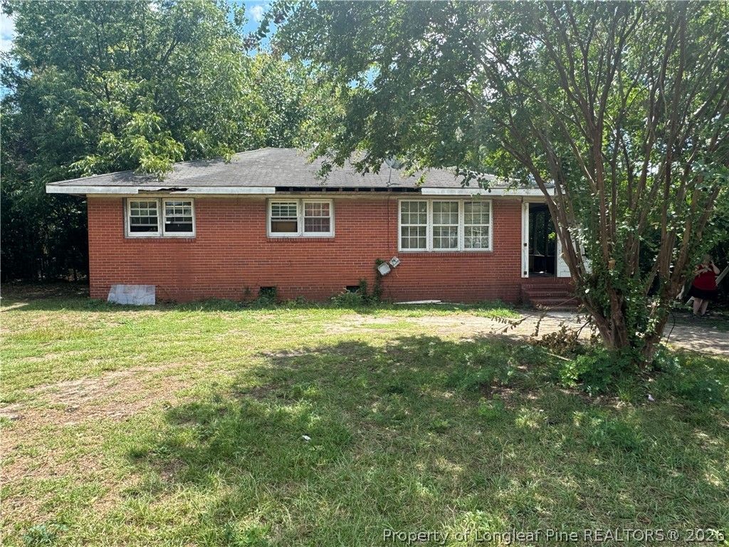 5307 Williamsburgh Drive, Fayetteville, NC 28304 Main Photo
