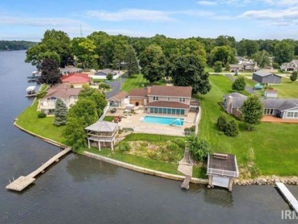 56411 Eastvue Drive, Osceola, IN 46561