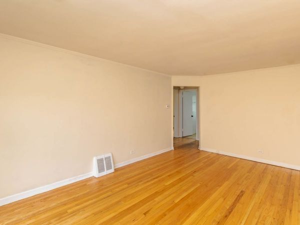 4231 W Nelson Street , Unit 2, Chicago, IL 60641