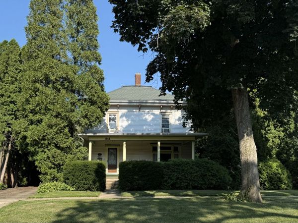 811 NW 3rd Avenue , Galva, IL 61434