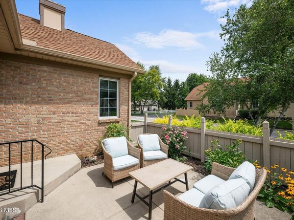 312 Turnbury Lane, Perrysburg, OH 43551