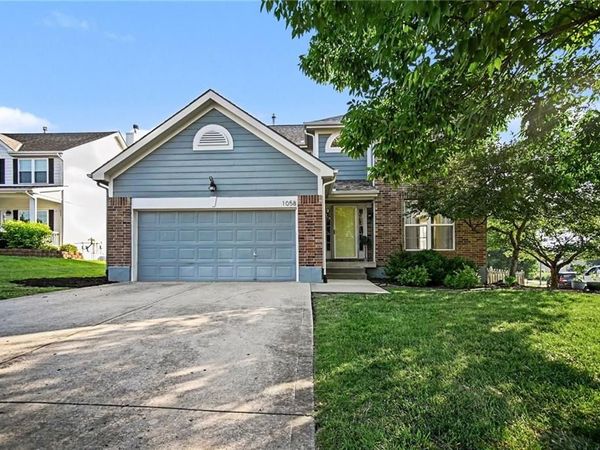 1058 Maple Woods Terrace, Liberty, MO 64068
