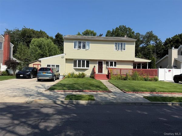 79 Elizabeth Drive, Bethpage, NY 11714