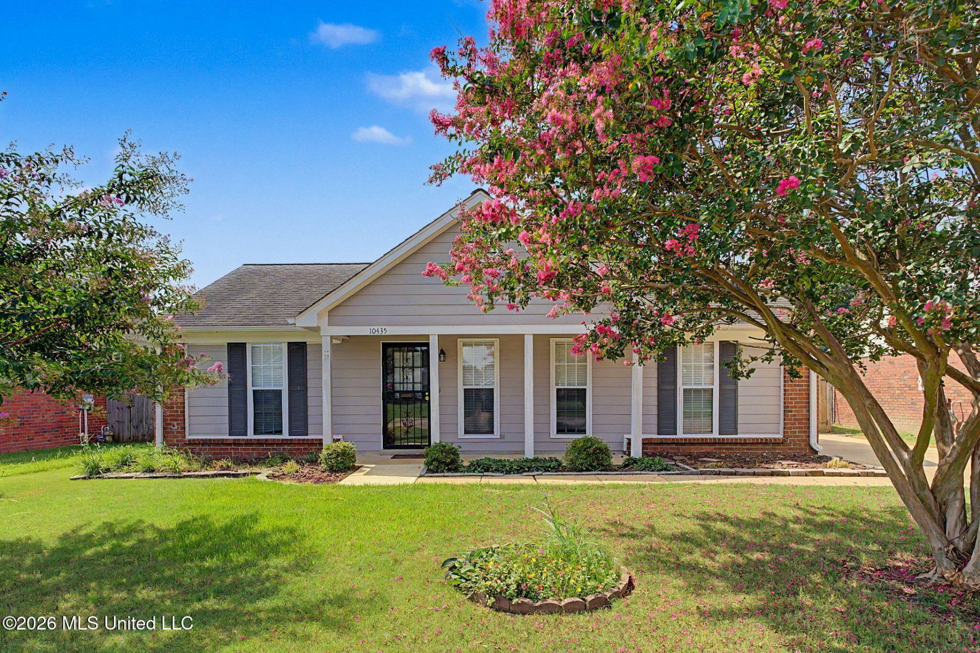 10435 Curtis Drive, Olive Branch, MS 38654 Main Photo