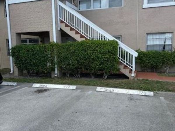 1004 Twin Lakes Drive, Coral Springs, FL 33071