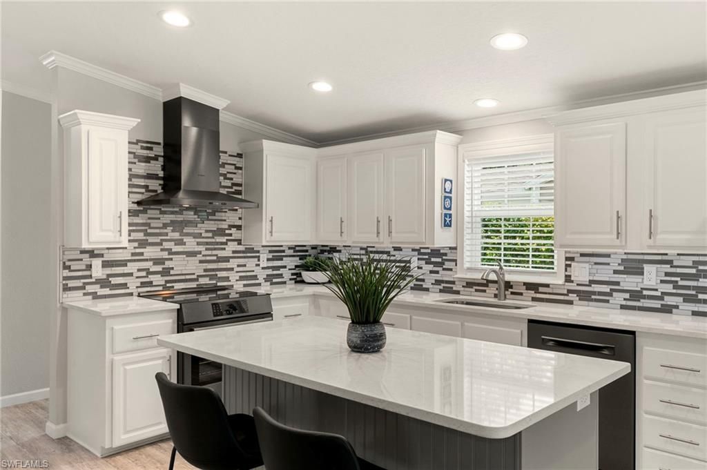 1366 Diamond Lake Cir, Naples, FL 34114 Photo