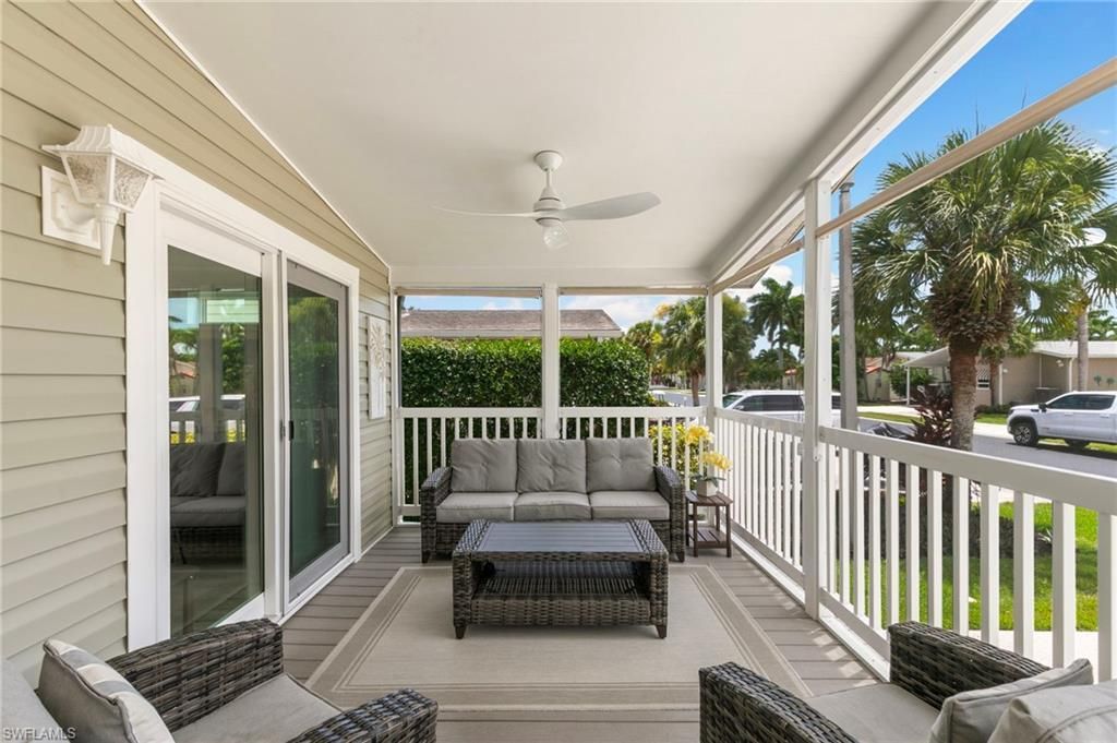 1366 Diamond Lake Cir, Naples, FL 34114 Photo
