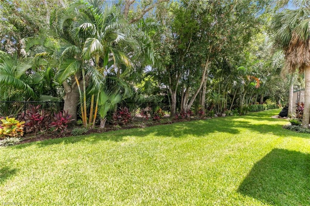 1366 Diamond Lake Cir, Naples, FL 34114 Photo