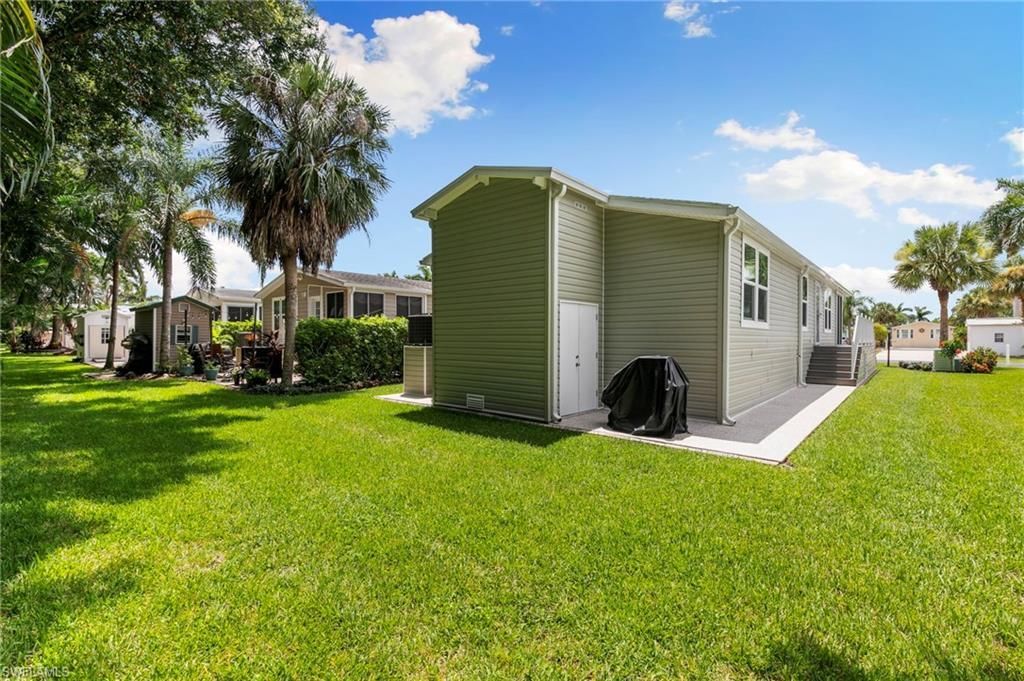 1366 Diamond Lake Cir, Naples, FL 34114 Photo