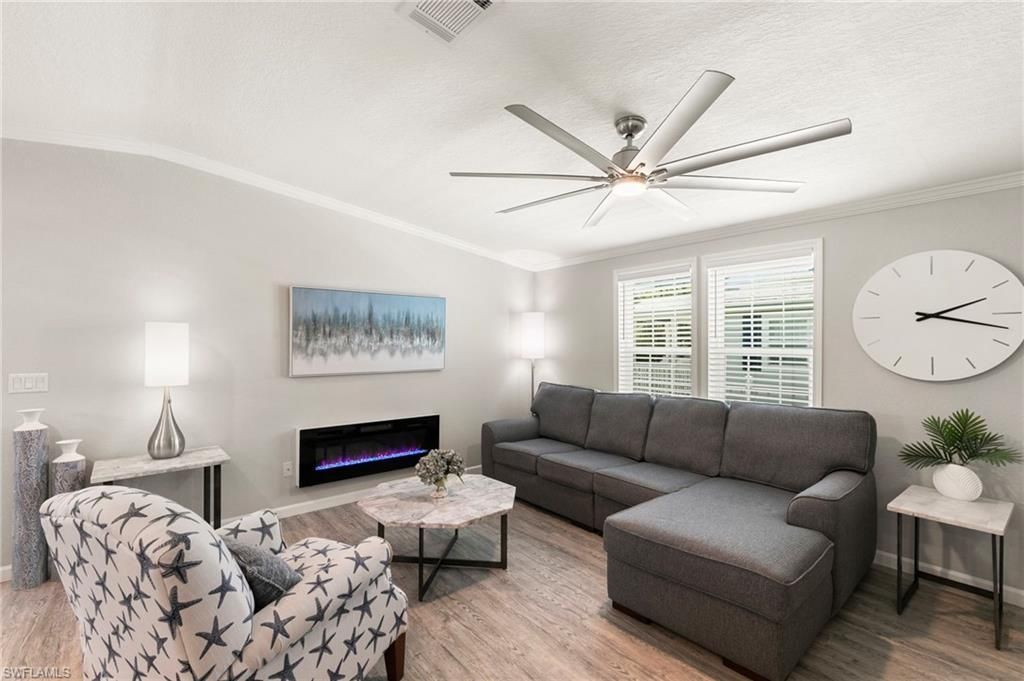1366 Diamond Lake Cir, Naples, FL 34114 Photo