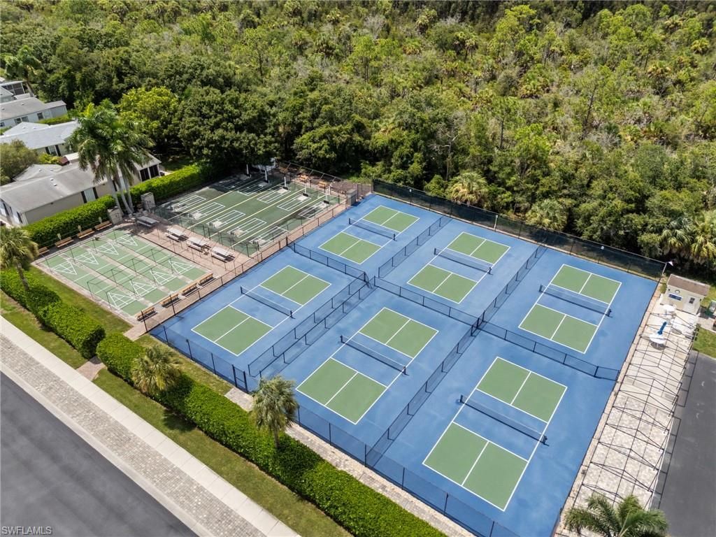 1366 Diamond Lake Cir, Naples, FL 34114 Photo