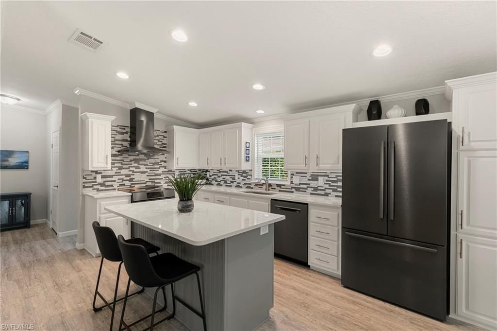 1366 Diamond Lake Cir, Naples, FL 34114 Photo