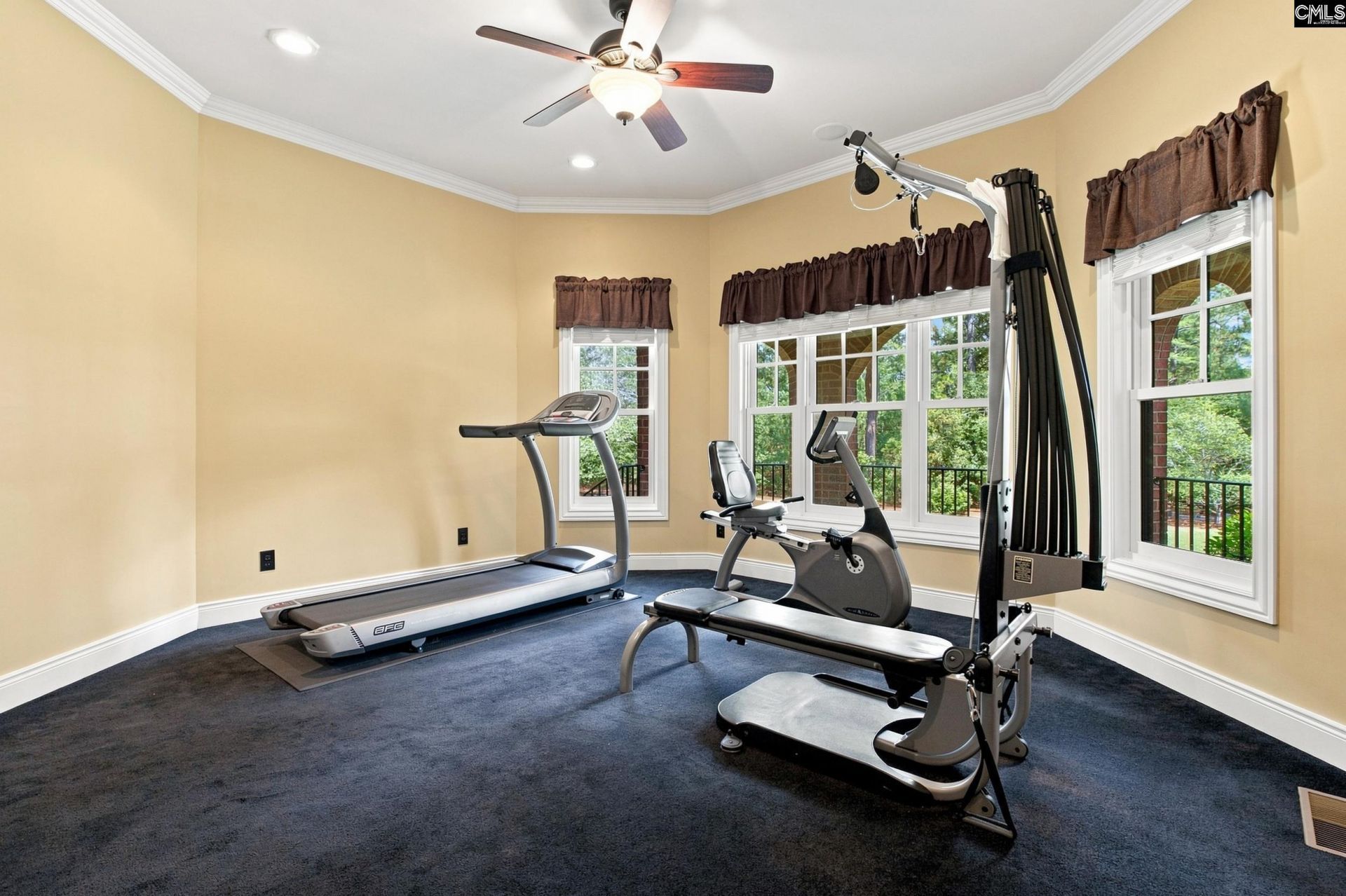 584 Southgate Drive Photo 32
