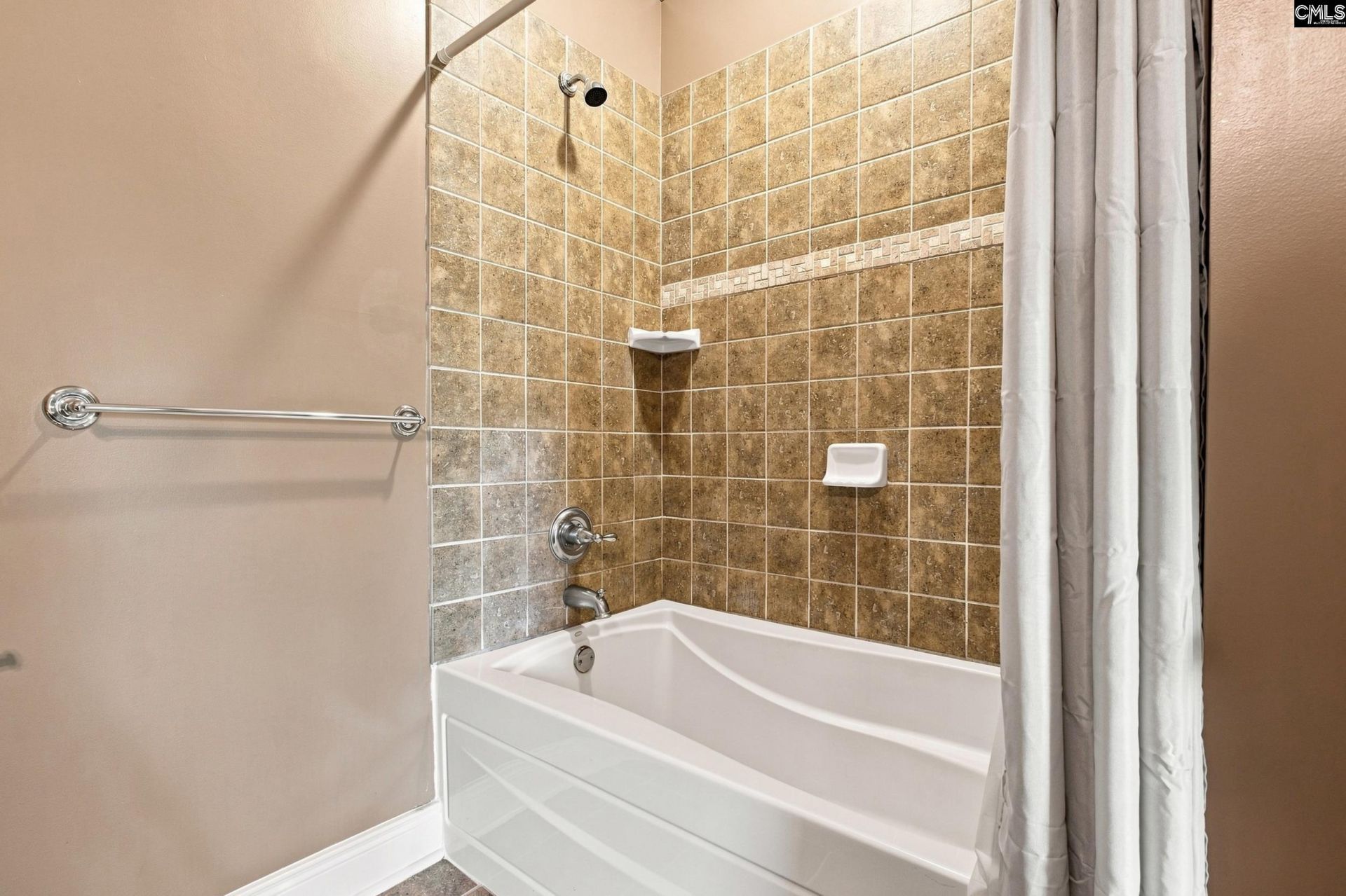584 Southgate Drive Photo 40