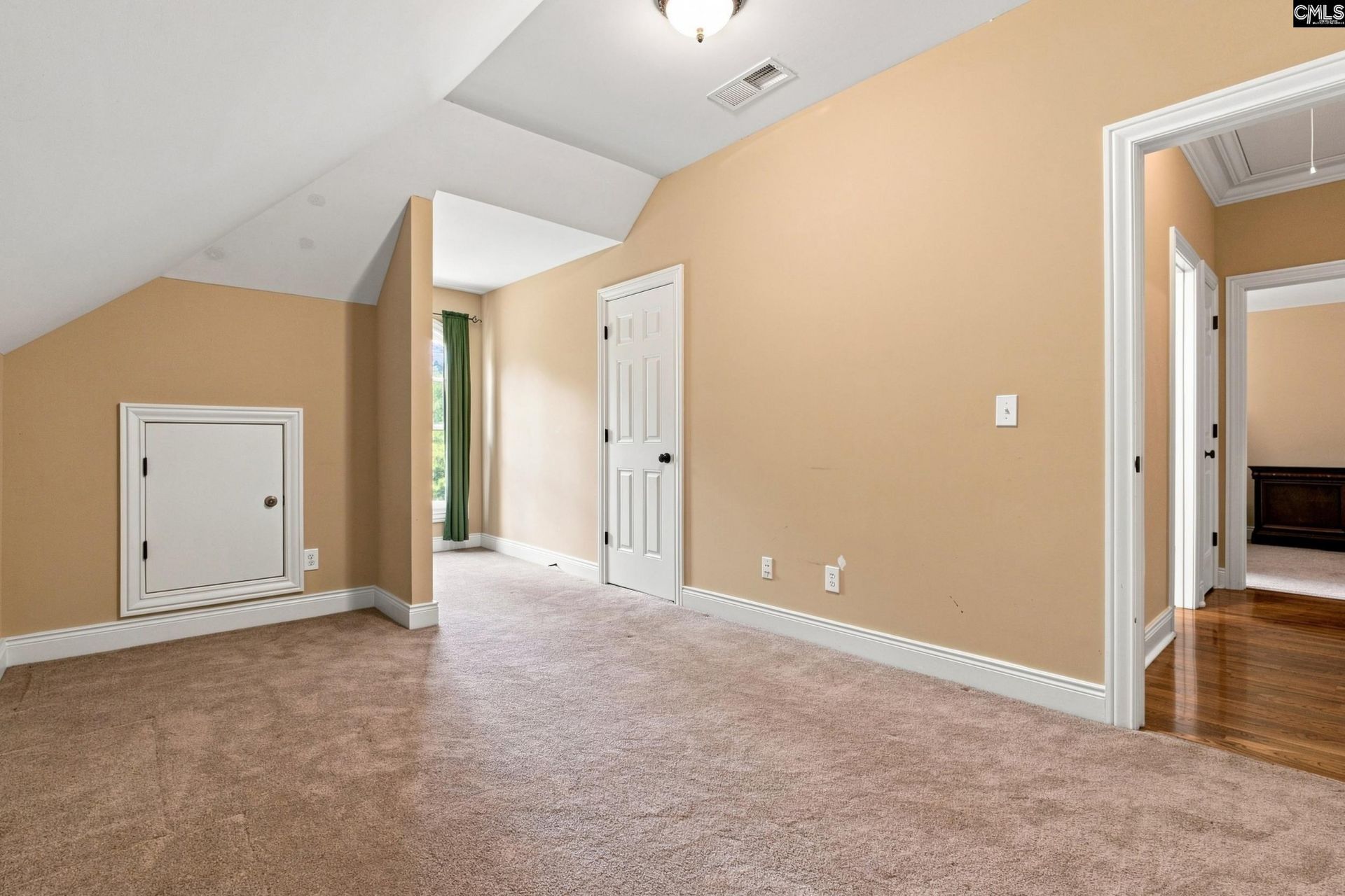 584 Southgate Drive Photo 52