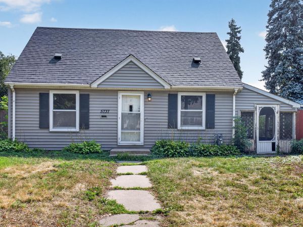 5737 37th Avenue S, Minneapolis, MN 55417