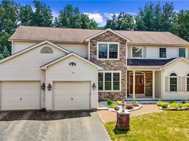 214 Driftwood Drive, Oneida, NY 13421