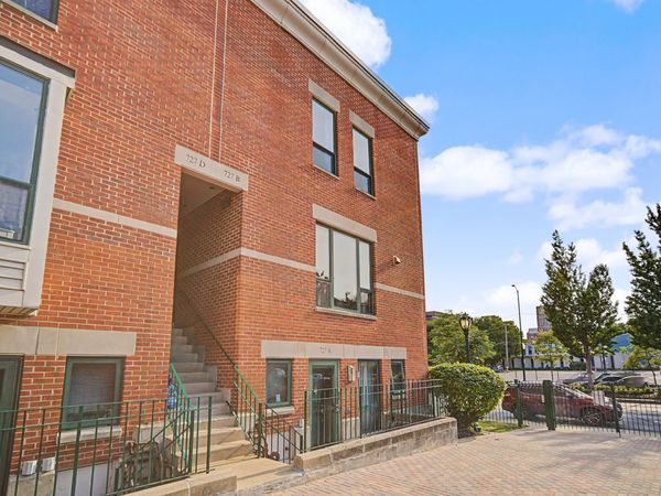 727 S Ashland Avenue , Unit B, Chicago, IL 60607