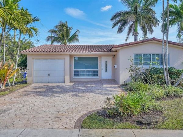 2005 N 36th Ave , Hollywood, FL 33021