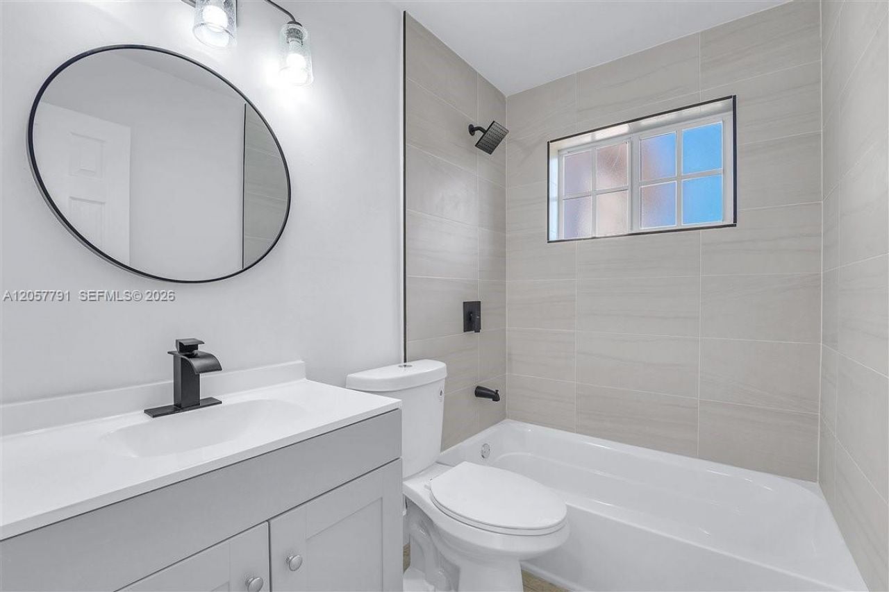 2005 N 36th Ave , Hollywood, FL 33021 Photo