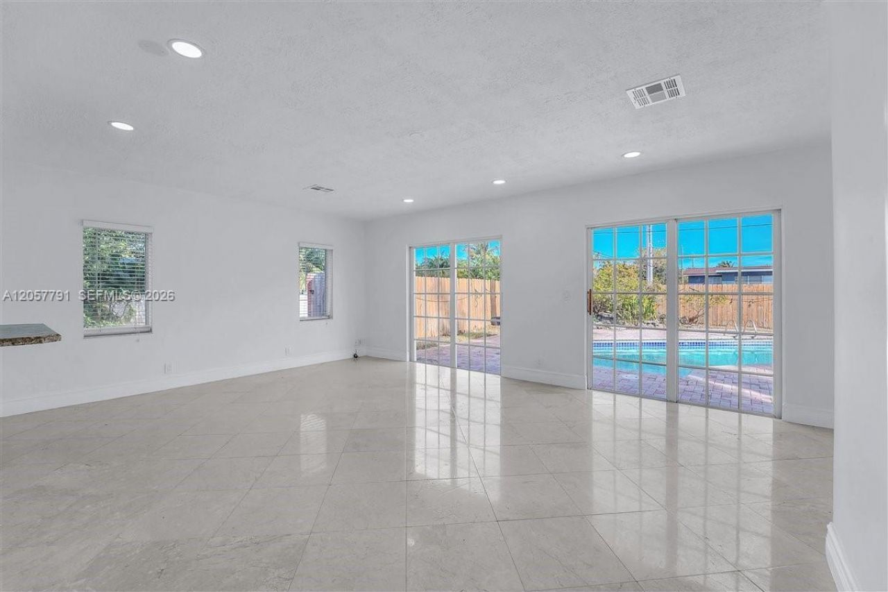 2005 N 36th Ave , Hollywood, FL 33021 Photo