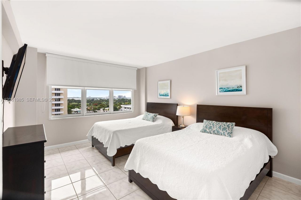5601 Collins Ave , Unit 1216, Miami Beach, FL 33140 Photo