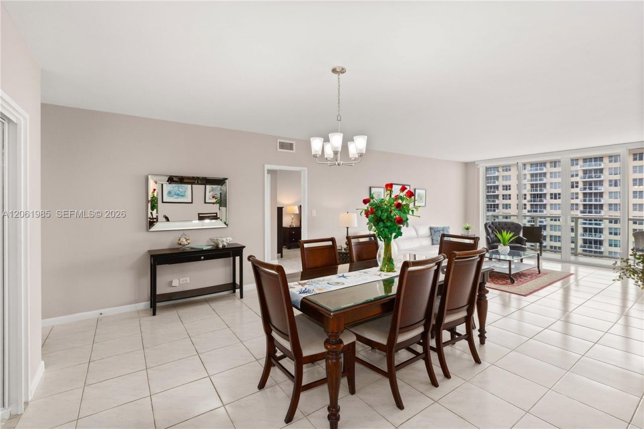 5601 Collins Ave , Unit 1216, Miami Beach, FL 33140 Photo