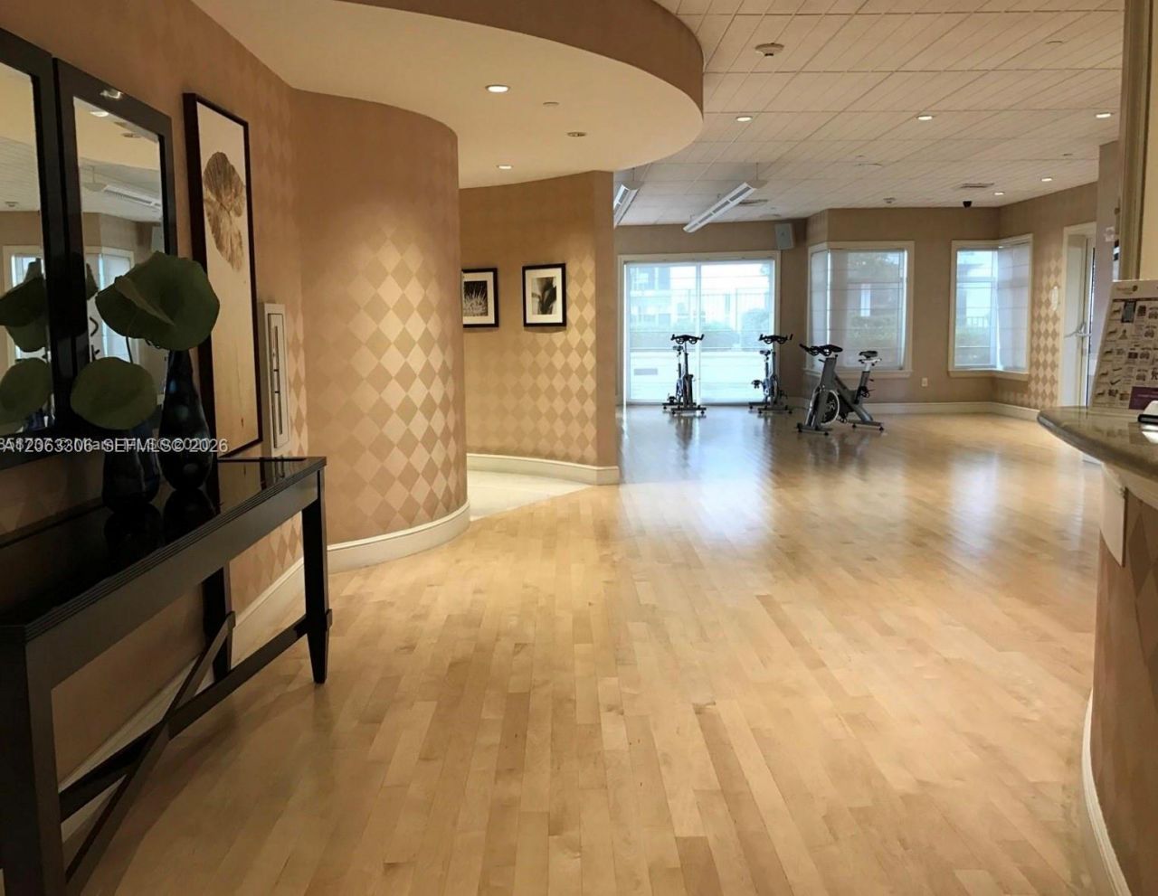 20000 E Country Club Dr, Unit 114, Aventura, FL 33180 Photo