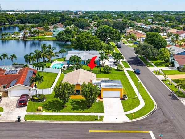 725 NW 49th Ave , Coconut Creek, FL 33063