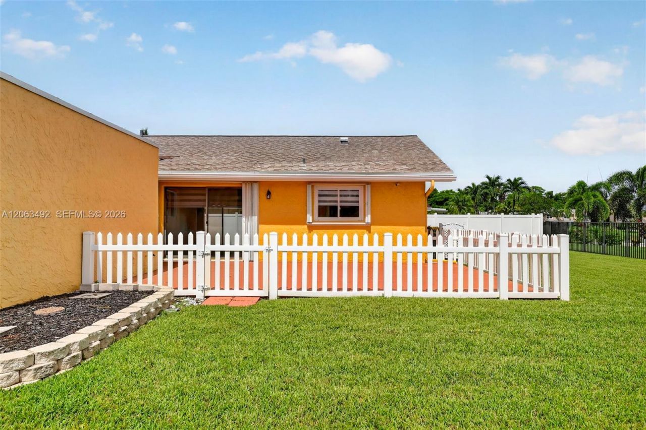 725 NW 49th Ave, Coconut Creek, FL 33063 Photo