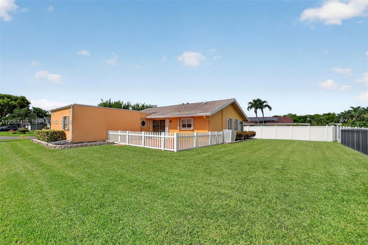 725 NW 49th Ave, Coconut Creek, FL 33063 Photo