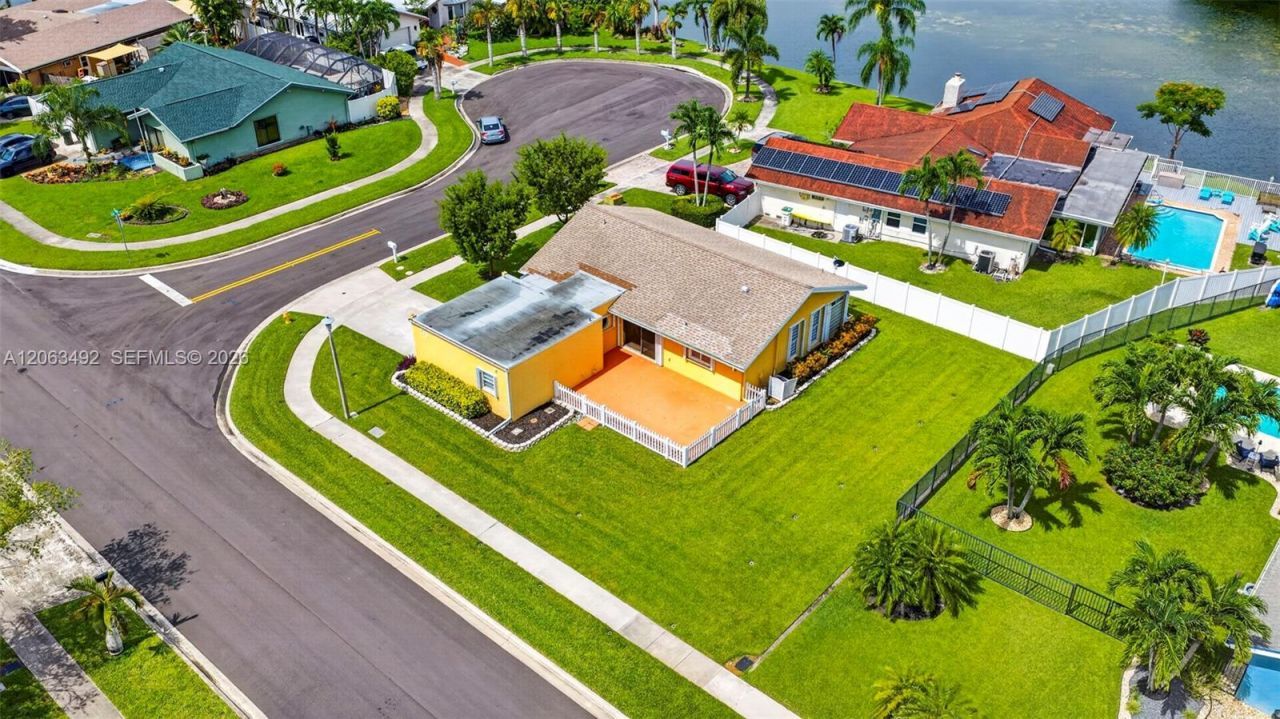 725 NW 49th Ave, Coconut Creek, FL 33063 Photo