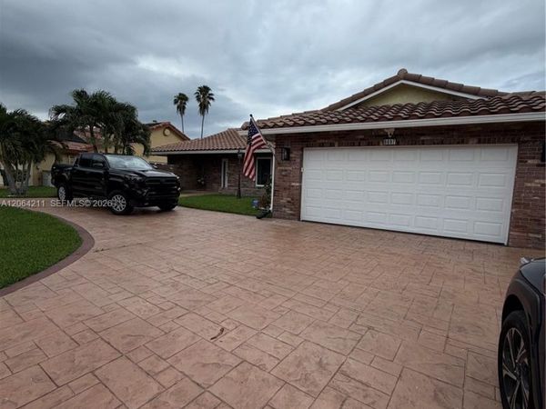8697 NW 1st St , Coral Springs, FL 33071