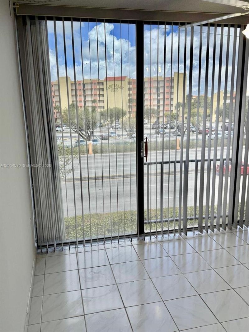 9400 W Flagler St , Unit 312, Miami, FL 33174 Photo