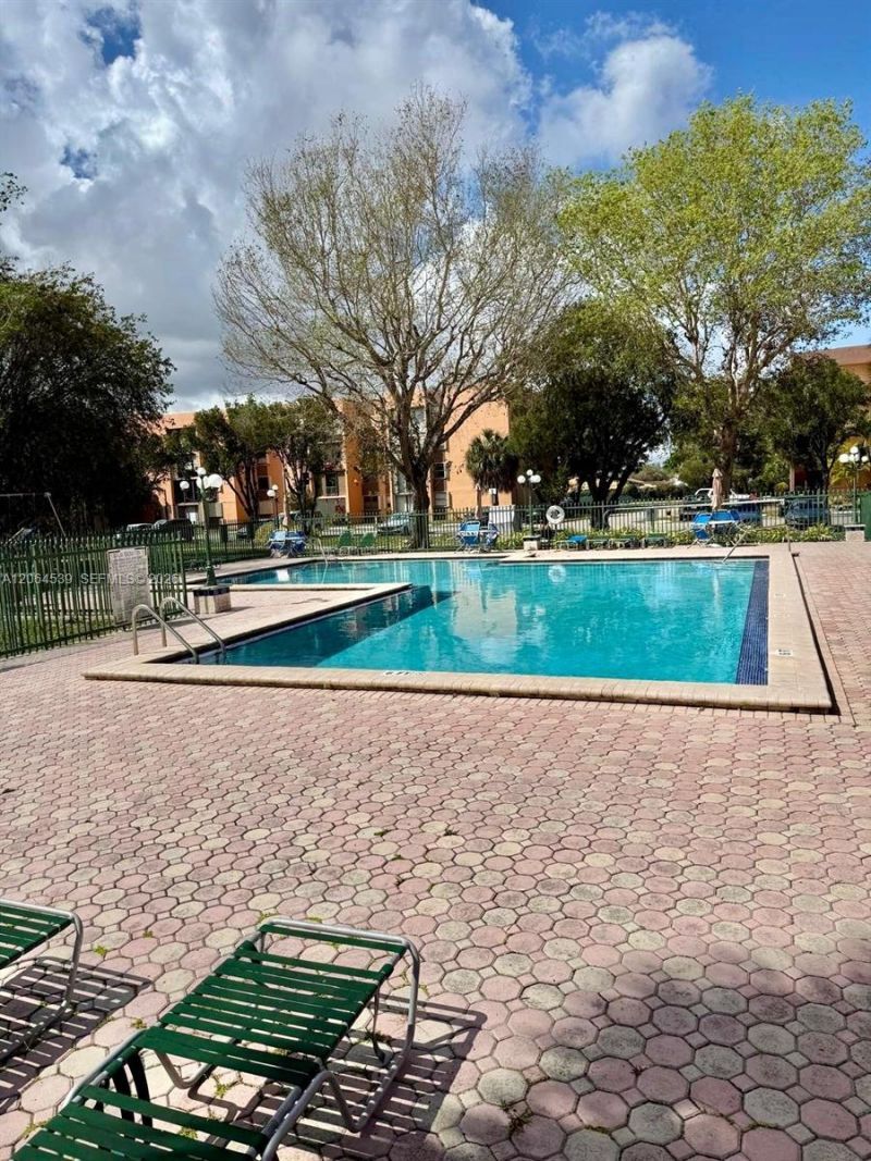 9400 W Flagler St , Unit 312, Miami, FL 33174 Photo