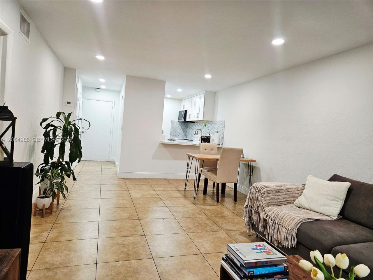 2620 NE 135th St , Unit 426, North Miami, FL 33181 Photo