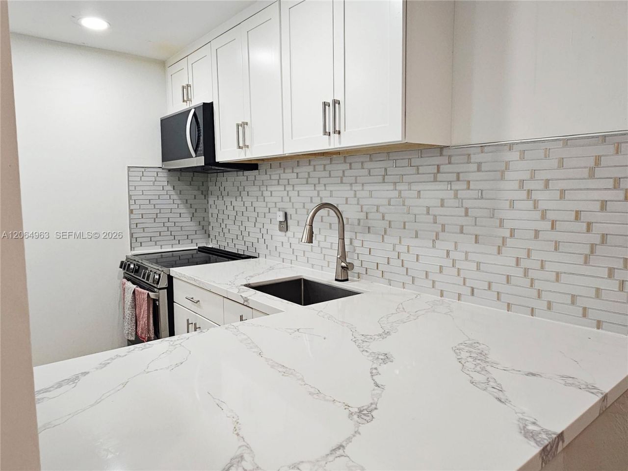 2620 NE 135th St , Unit 426, North Miami, FL 33181 Photo