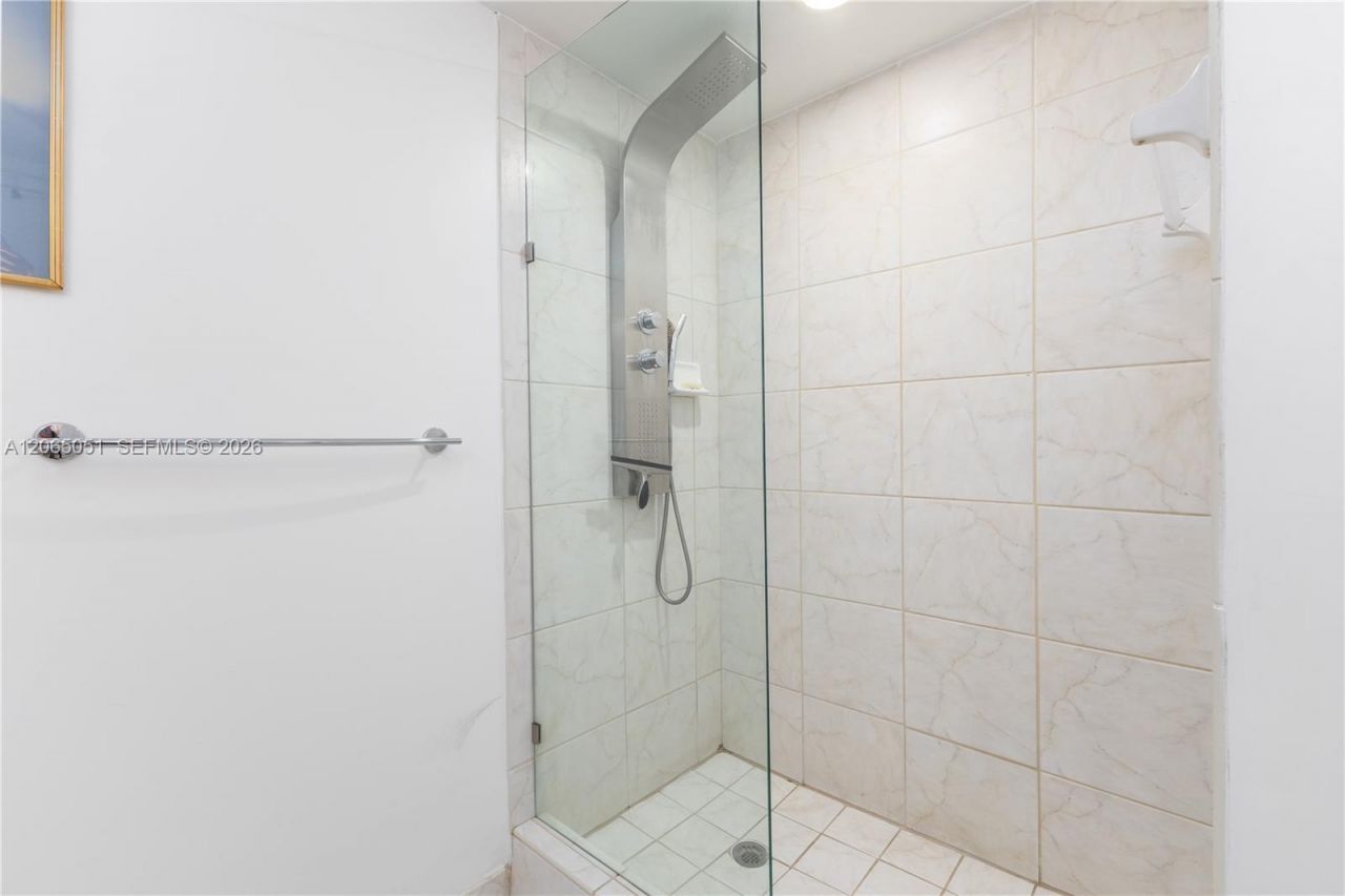 3180 SW 22nd St, Unit 501, Miami, FL 33145 Photo