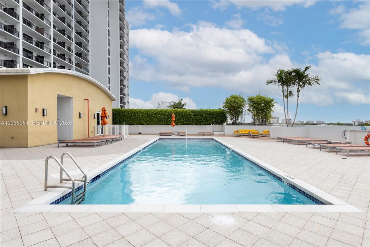 3180 SW 22nd St, Unit 501, Miami, FL 33145 Photo