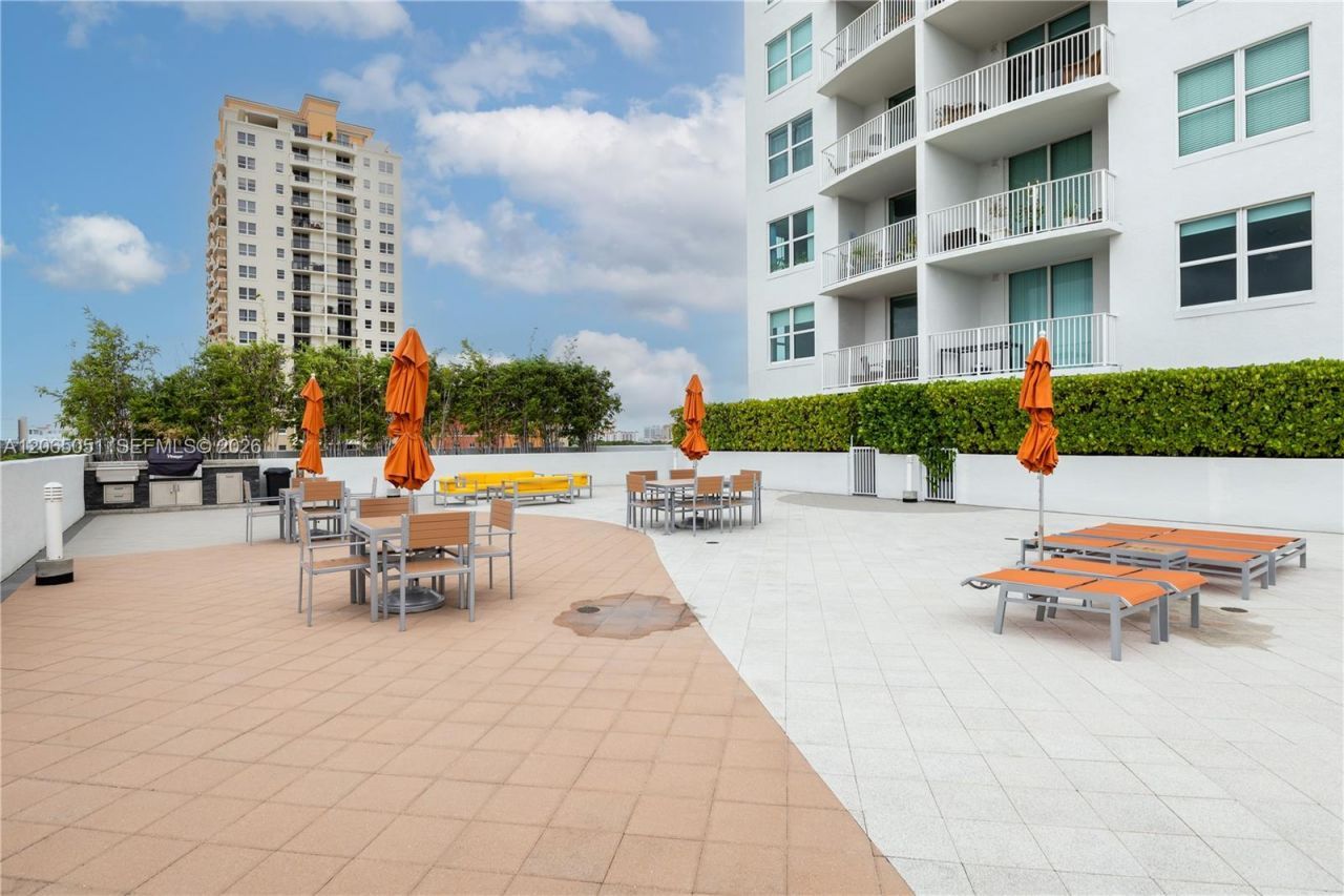 3180 SW 22nd St, Unit 501, Miami, FL 33145 Photo